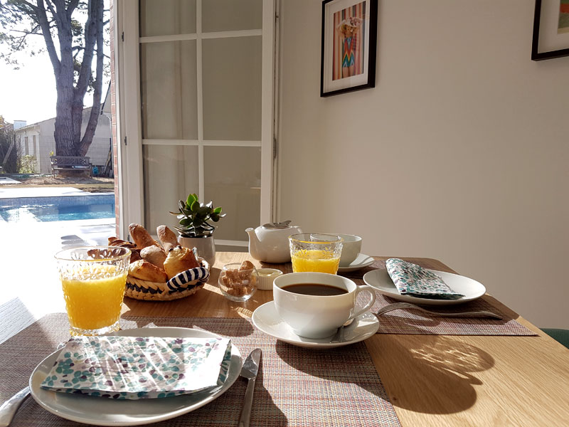 RÃ©sultat de recherche d'images pour "petit dejeuner sur terrasse"